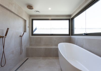 Charlotte-St-Richmond-upstairs-bathroom